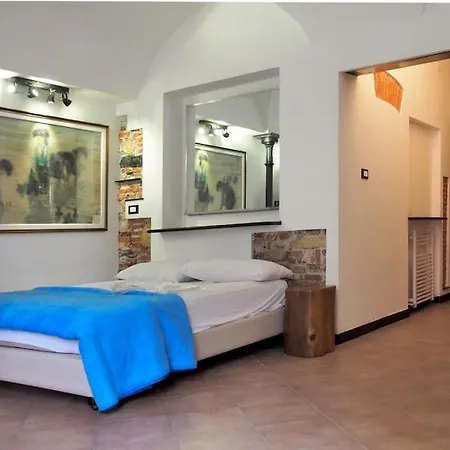 Lovingenoa Ducale Cast Iron Apartment *