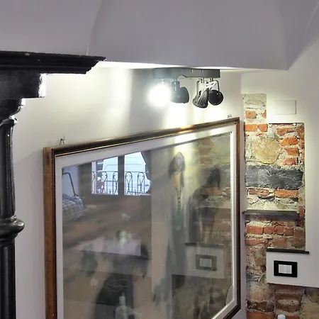 Lovingenoa Ducale Cast Iron Apartment *