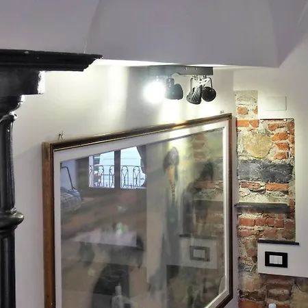 Lovingenoa Ducale Cast Iron Apartment